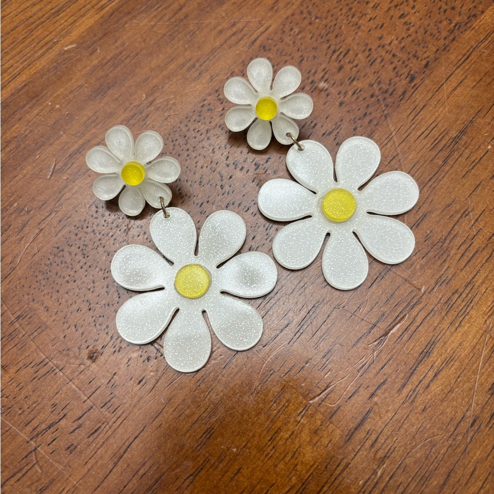 White and Yellow Daisy Earrings